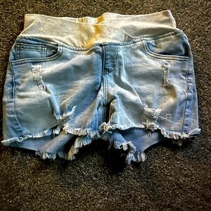 Low rise maternity Jean shorts